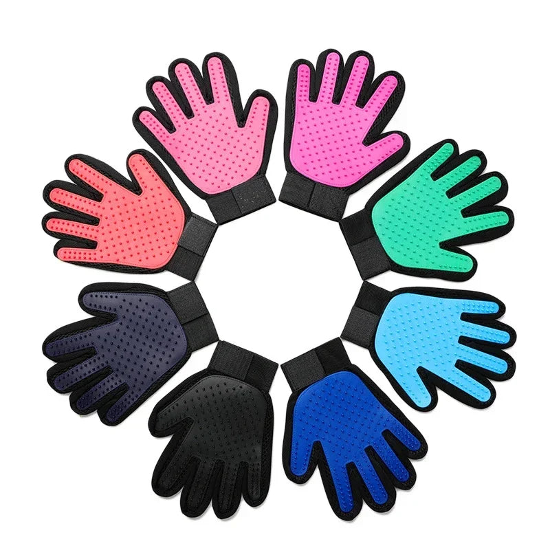 Silicone grooming gloves for cats and dogs