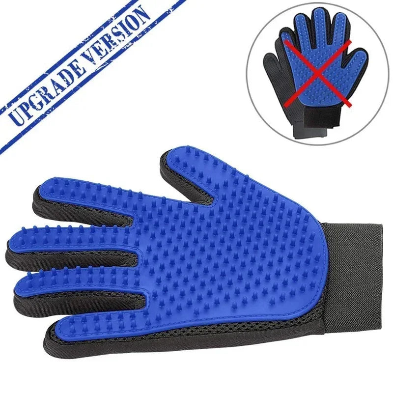 Silicone grooming gloves for cats and dogs