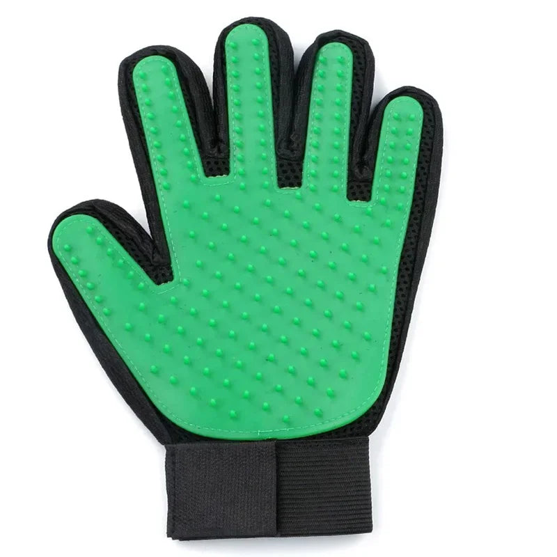 Silicone grooming gloves for cats and dogs