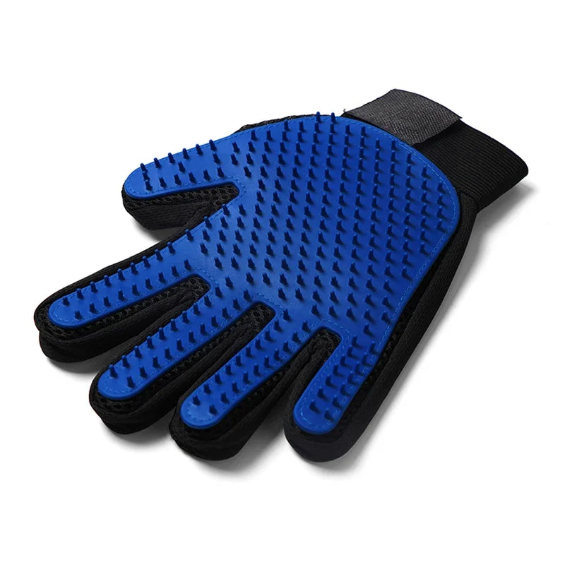 Silicone grooming gloves for cats and dogs